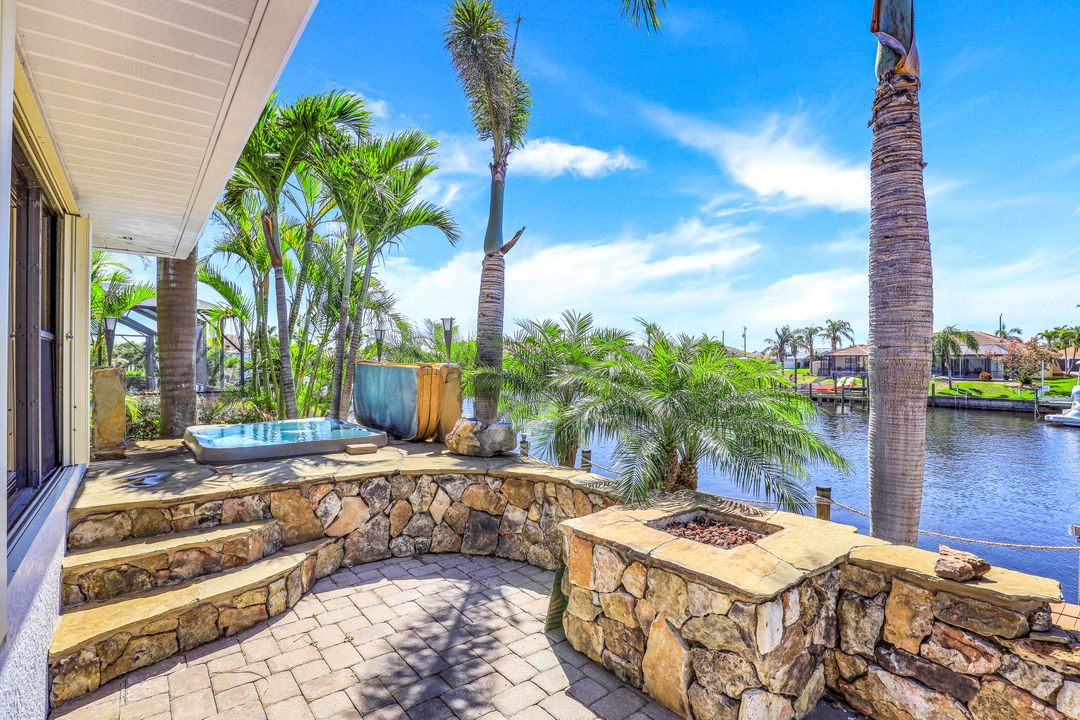 2550 SW 27th Pl, Cape Coral, FL 33914