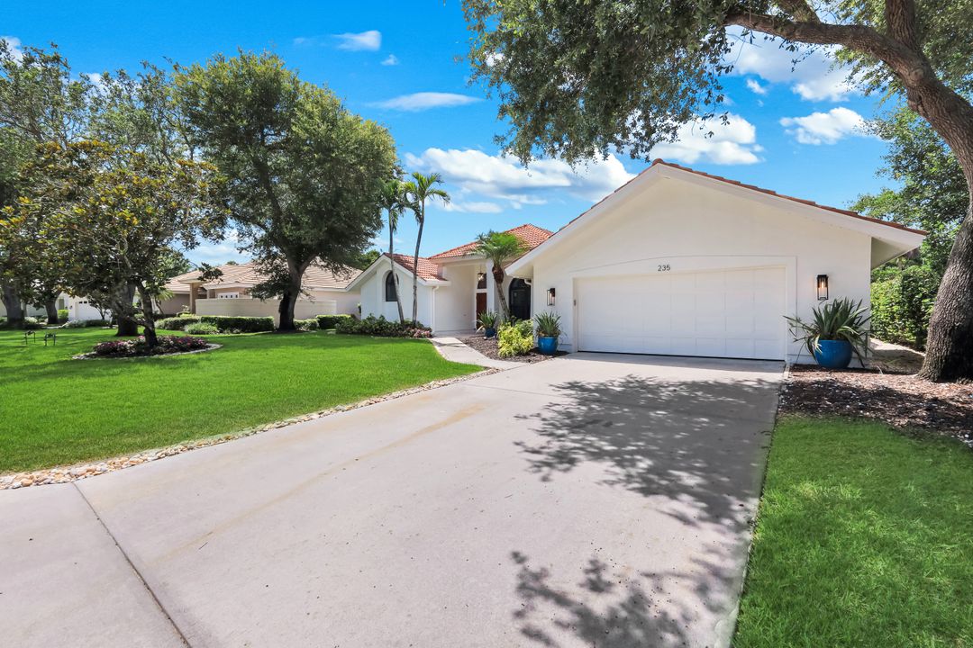 235 Silverado Dr, Naples, FL 34119