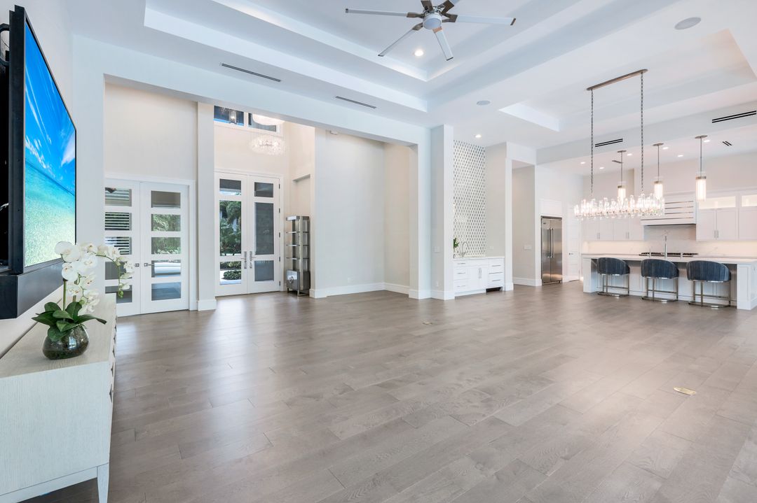 569 Neapolitan Way, Naples, FL 34103