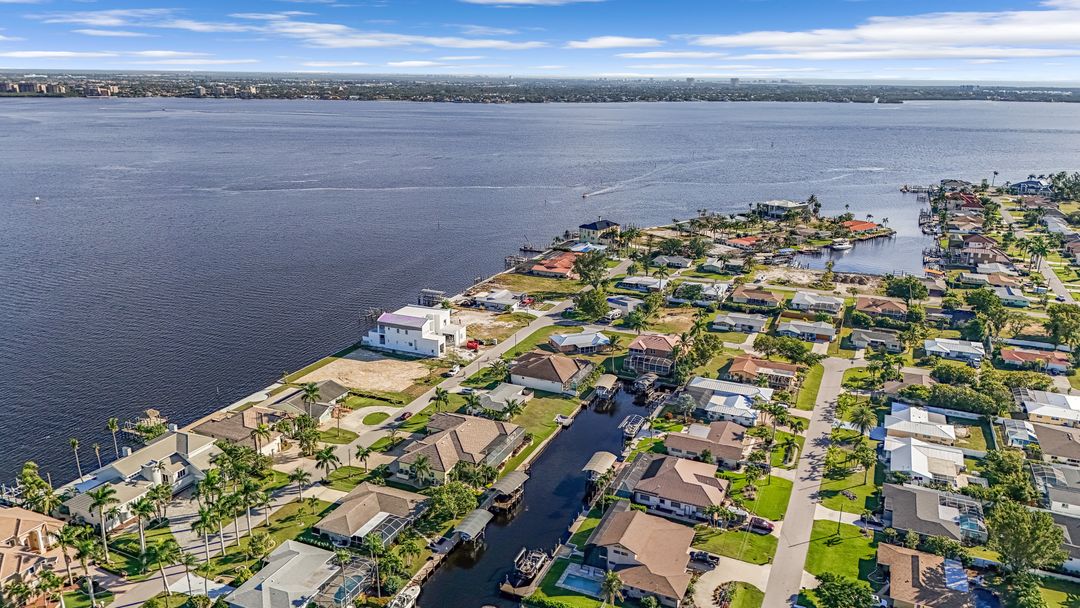 5828 SW 1st Ave, Cape Coral, FL 33914