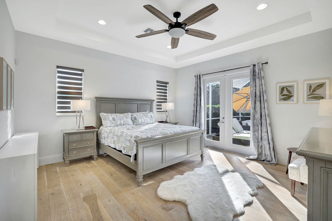 16 Willoughby Dr, Naples, FL 34110