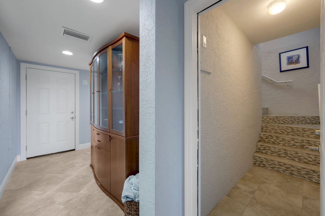 201 San Mateo Dr, Bonita Springs, FL 34134