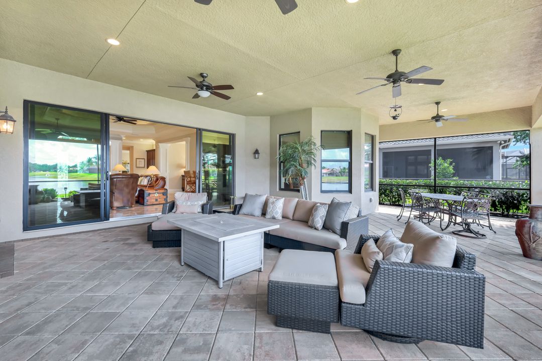 2915 Cinnamon Bay Cir, Naples, FL 34119