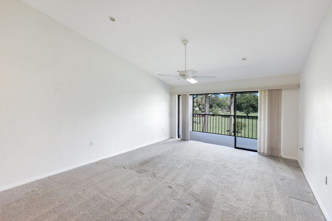 1228 Commonwealth Cir #203, Naples, FL 34116