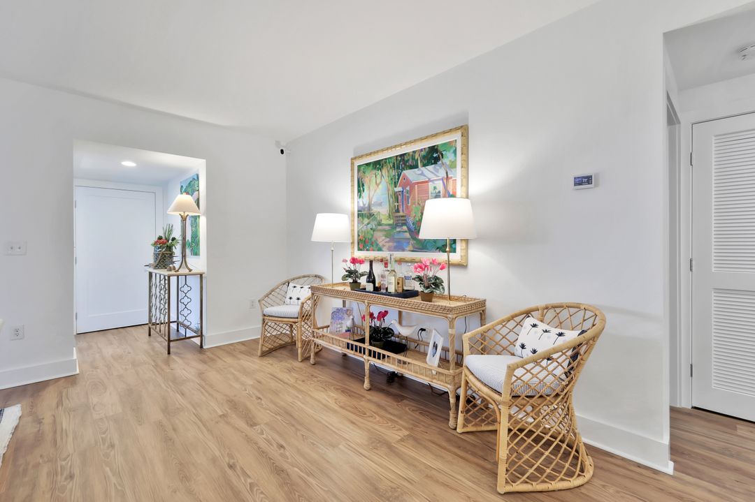 5801 Glencove Dr #502, Naples, FL 34108