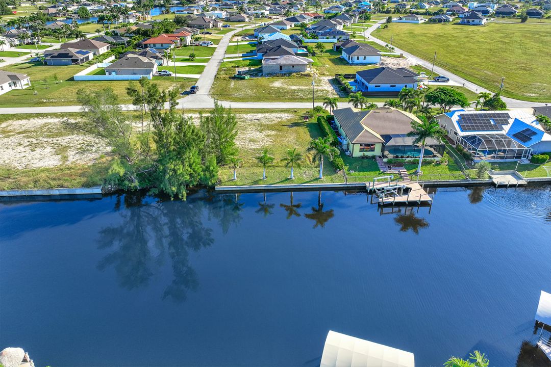 2002 NW 36th Ave, Cape Coral, FL 33993