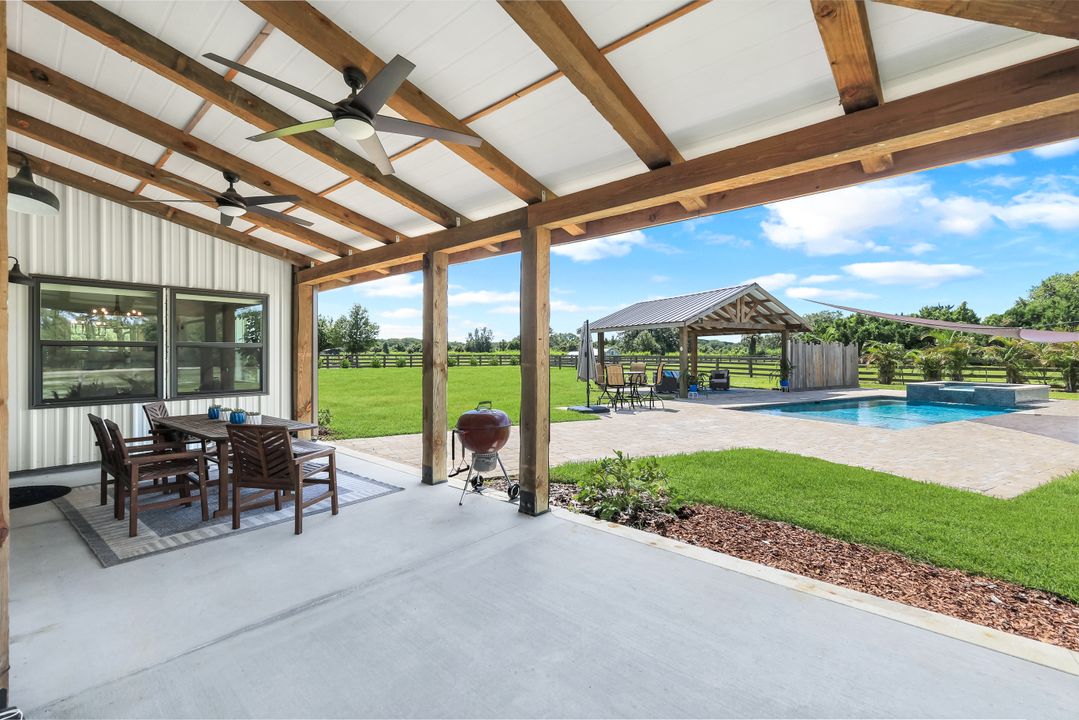 19080 Parkinson Rd, Alva, FL 33920