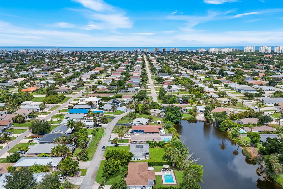 841 107th Ave N, Naples, FL 34108