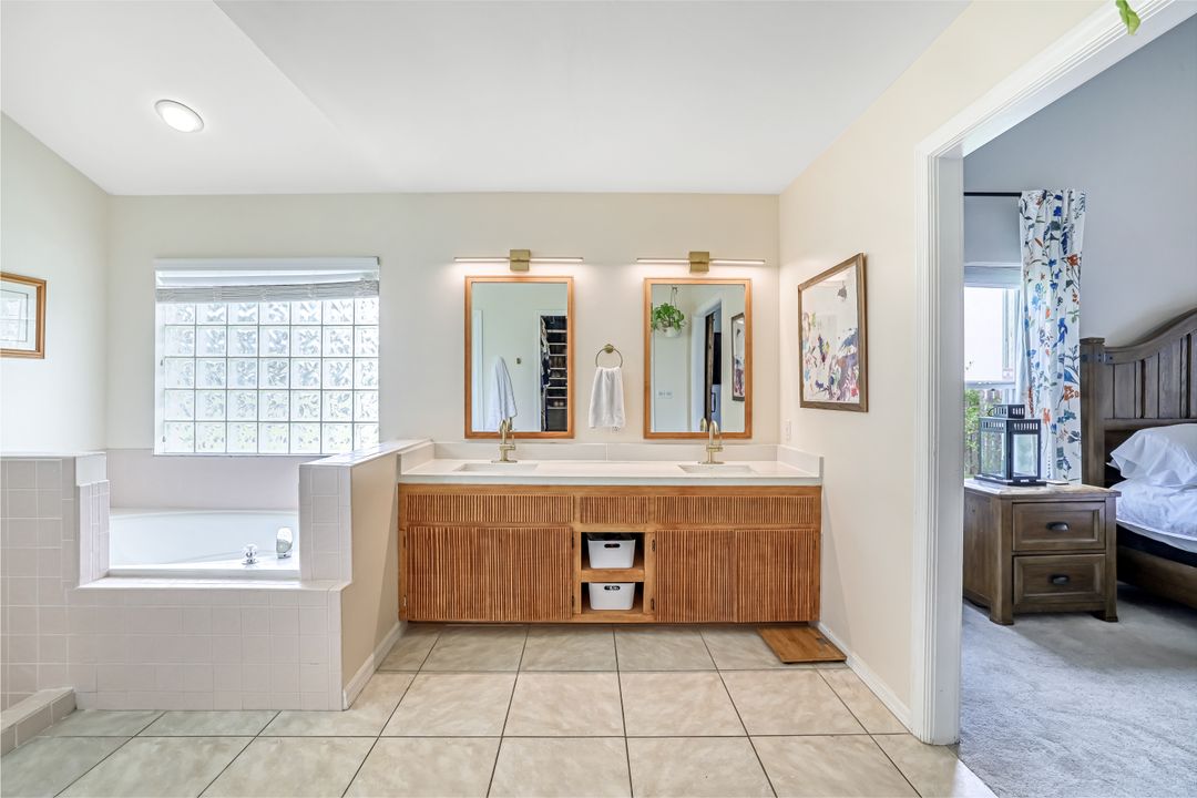 169 Plantation Cir, Naples, FL 34104