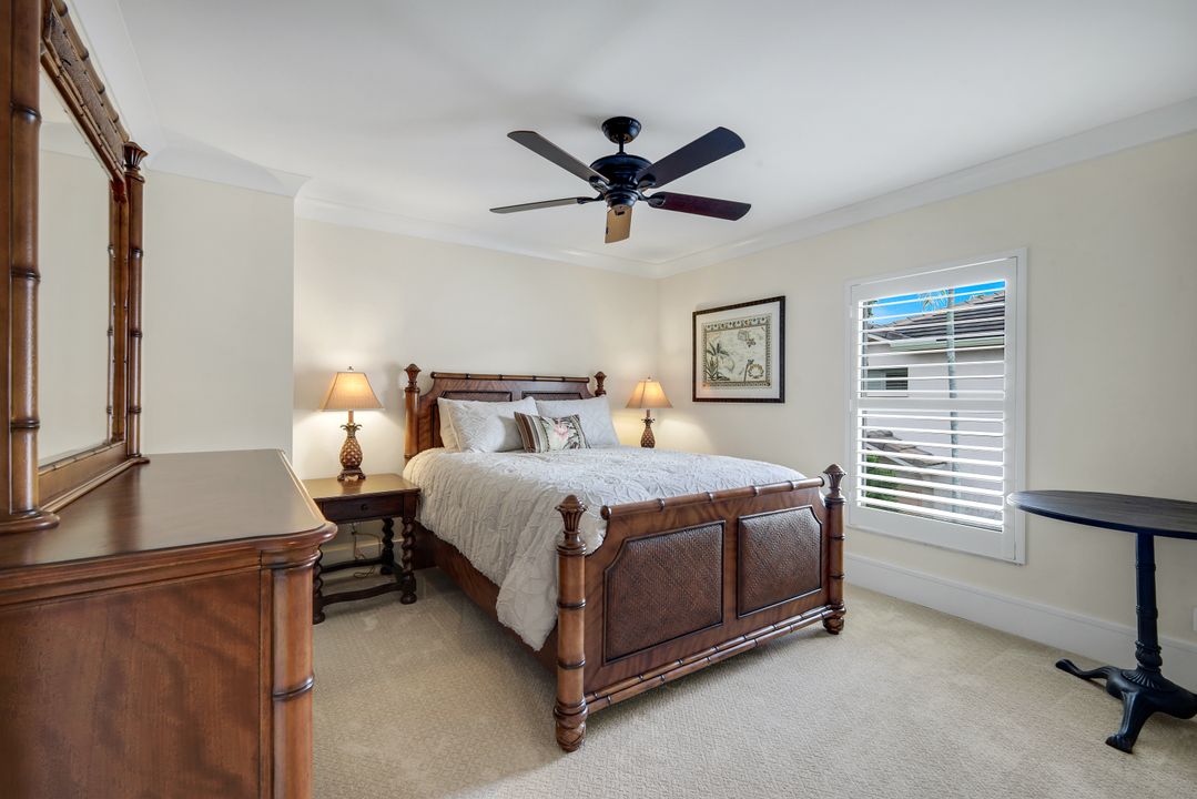 526 Lake Louise Cir #402, Naples, FL 34110