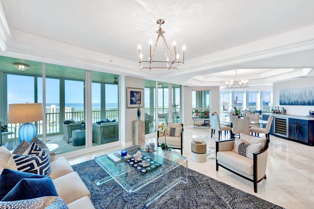 295 Grande Way #1403, Naples, FL 34110