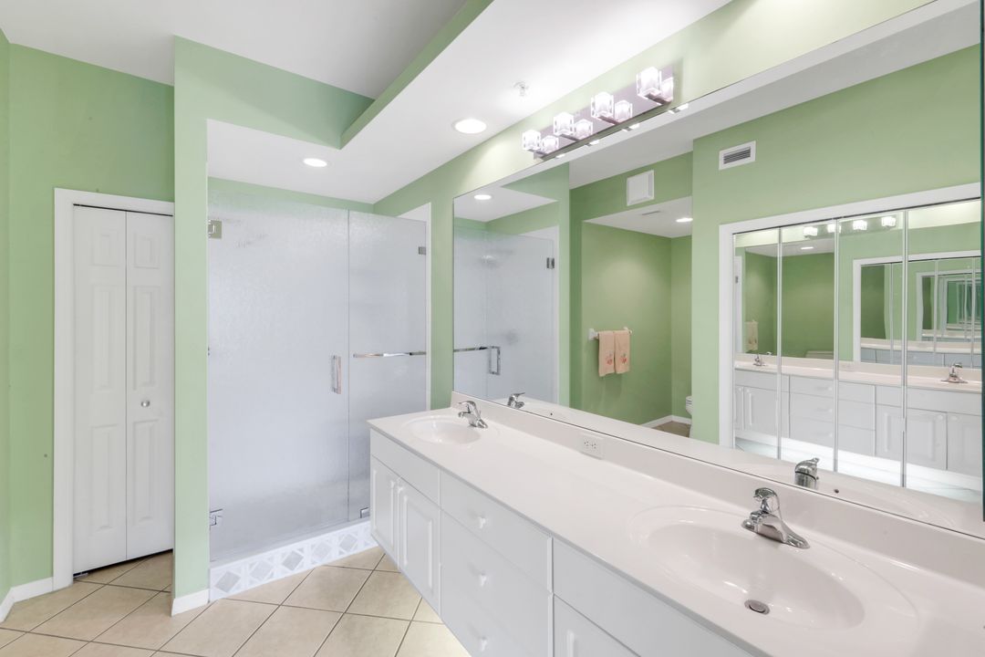 2415 Bayou Ln #3, Naples, FL 34112