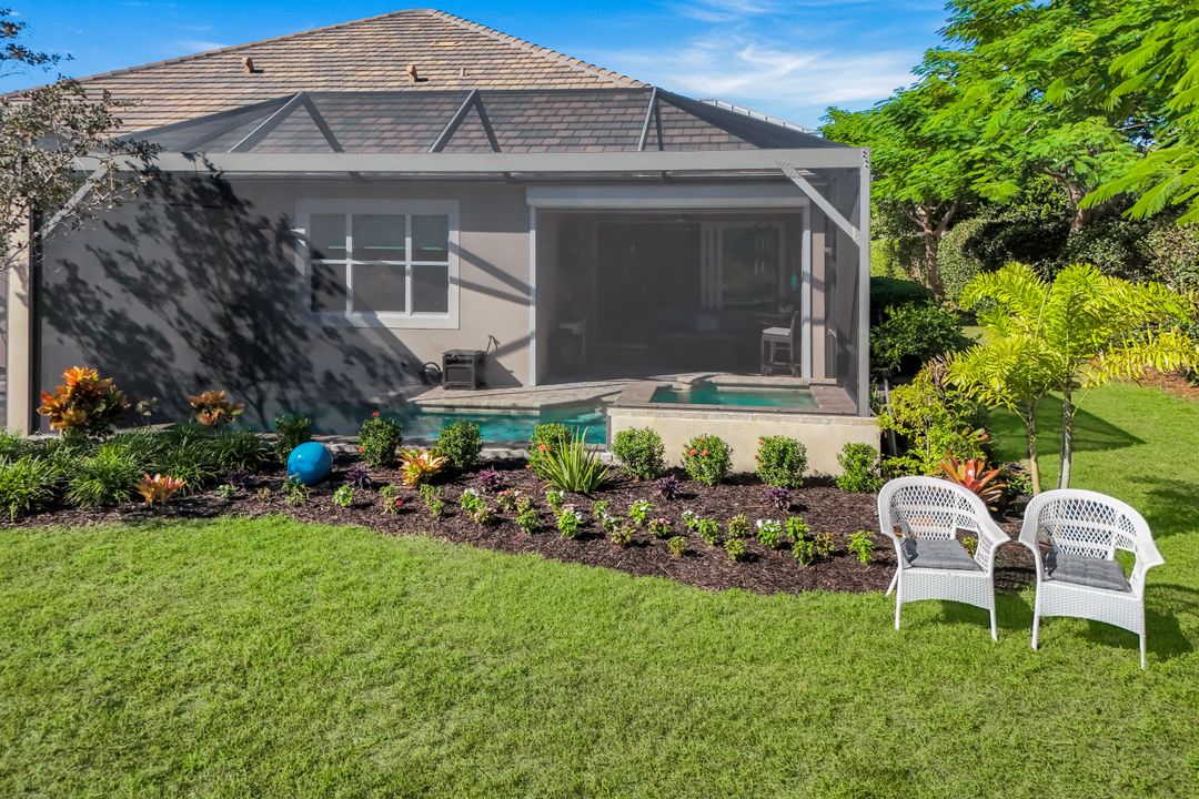 5802 Haiti Dr, Naples, FL 34112