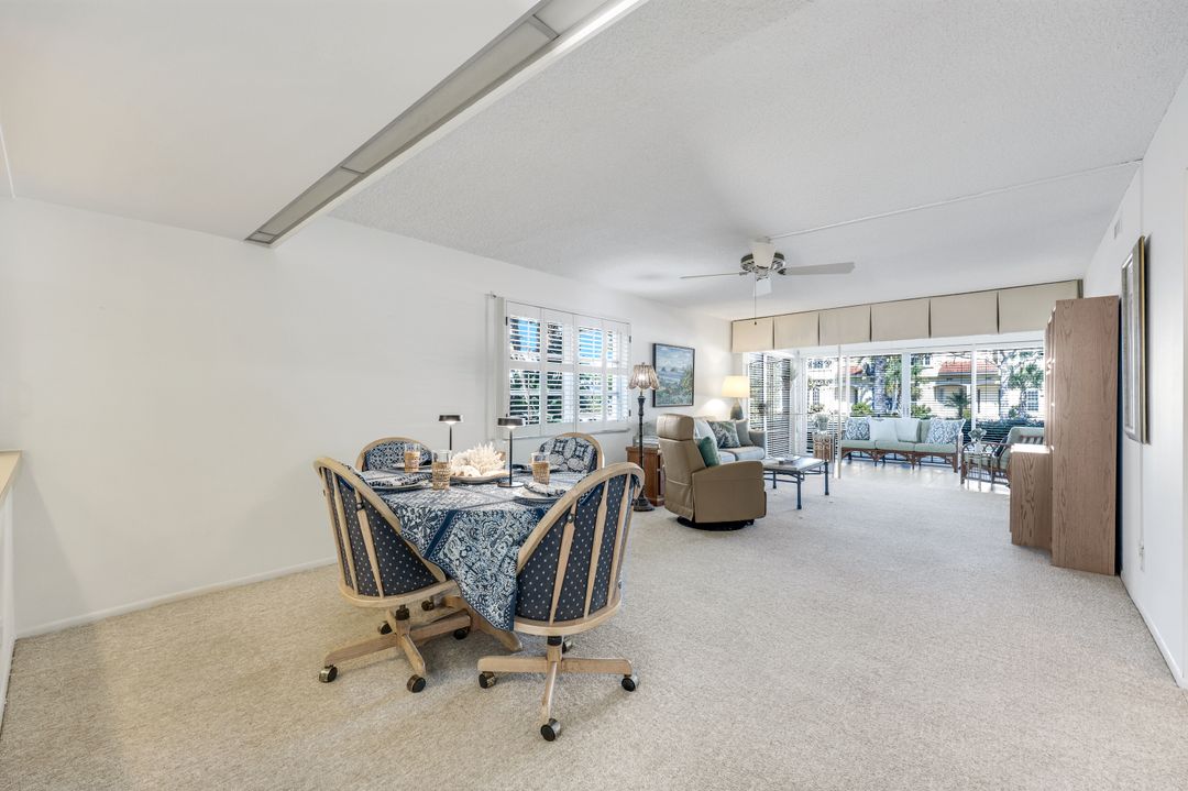 280 2nd Ave S #103, Naples, FL 34102