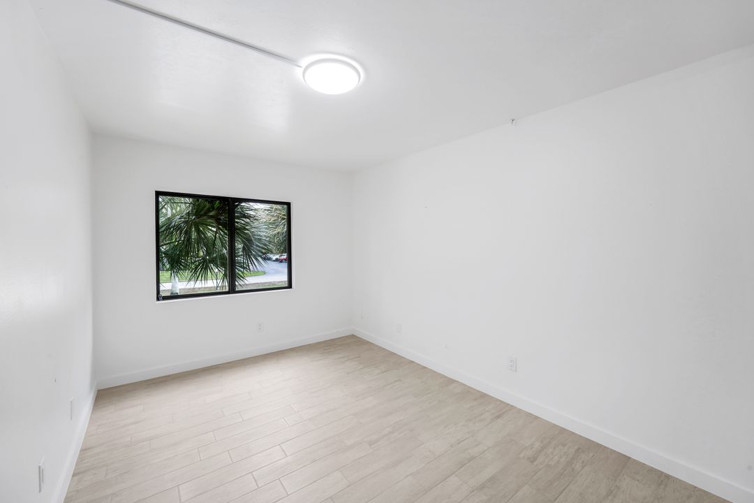 5567 Malt Dr #1, Fort Myers, FL 33907