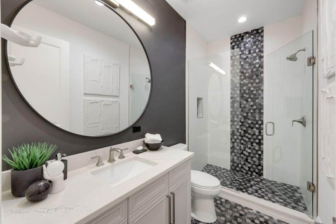 16653 Toscana Cir #704, Naples, FL 34110