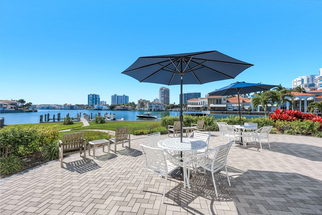 250 Park Shore Dr #701, Naples, FL 34103
