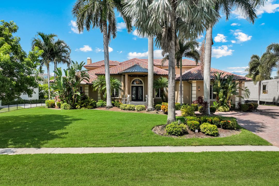 1658 McIlvaine Ct, Marco Island, FL 34145