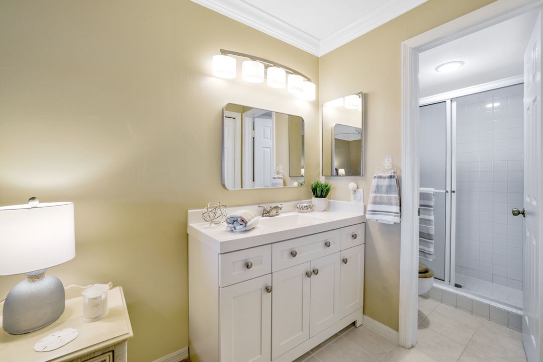 1045 Mainsail Dr #402, Naples, FL 34114