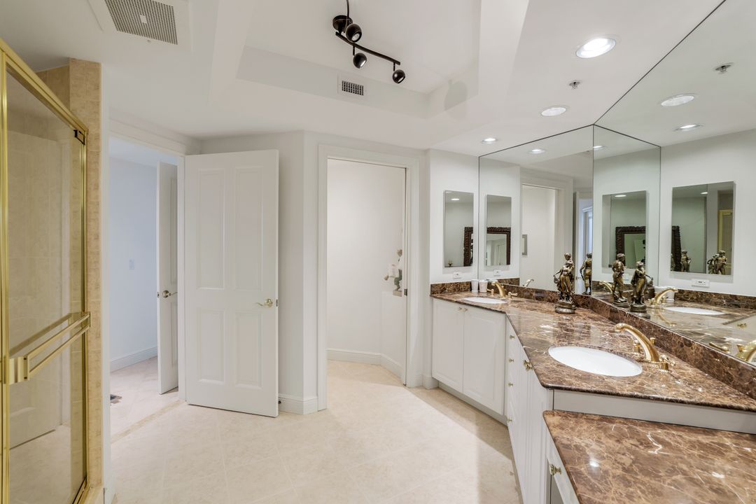 1060 Borghese Ln #1005, Naples, FL 34114