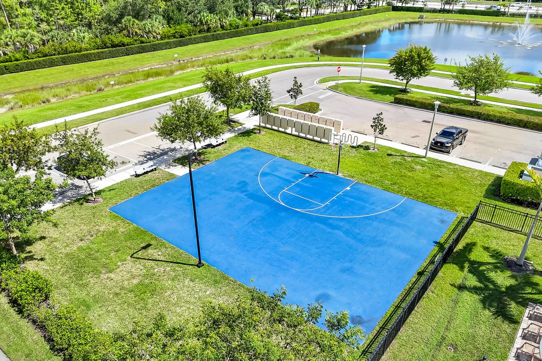 15171 Wildflower Cir, Naples, FL 34119