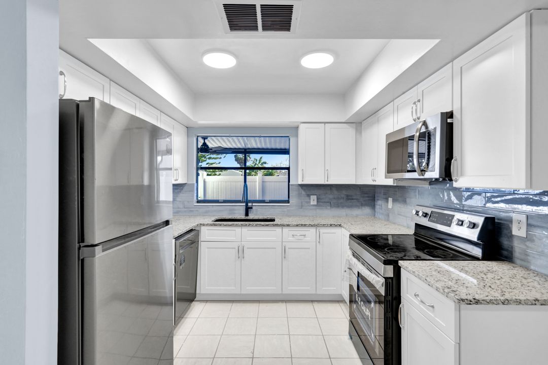 1423 SW Courtyards Terrace #70, Cape Coral, FL 33914