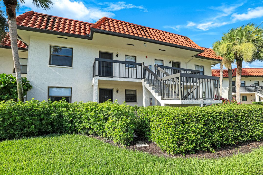 4358 27th Ct SW #205, Naples, FL 34116