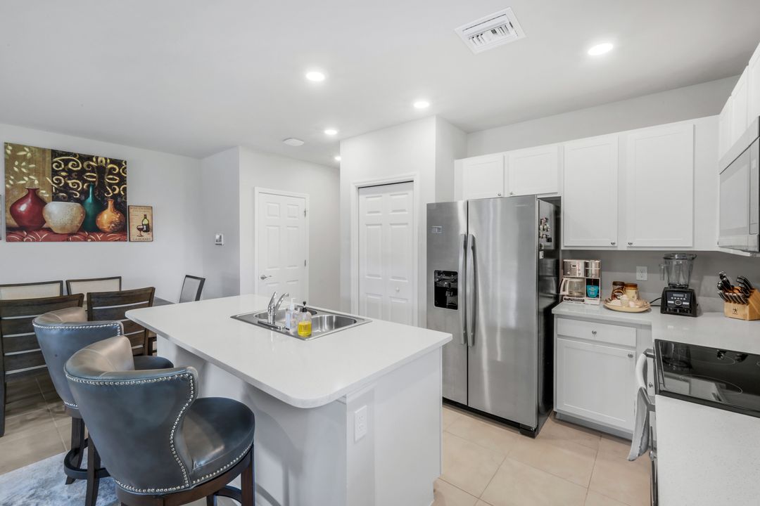 15171 Wildflower Cir, Naples, FL 34119