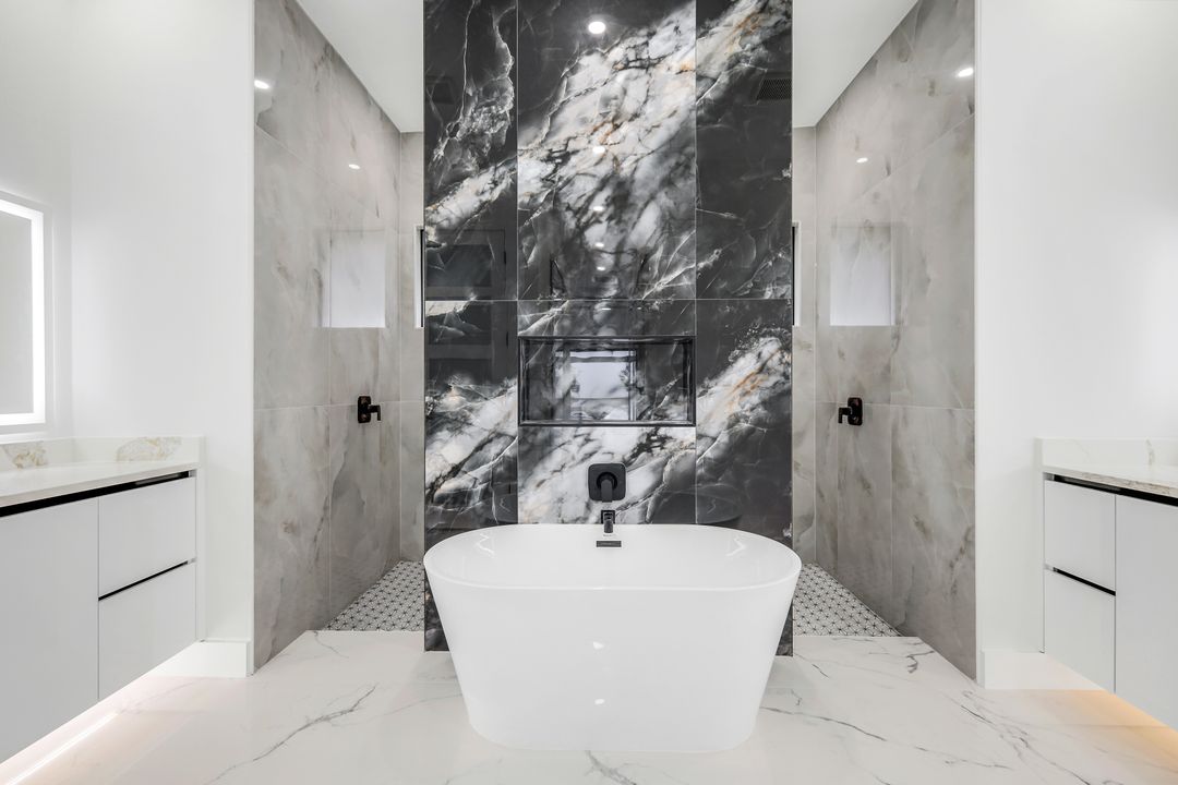 126 NW 25th St, Cape Coral, FL 33993