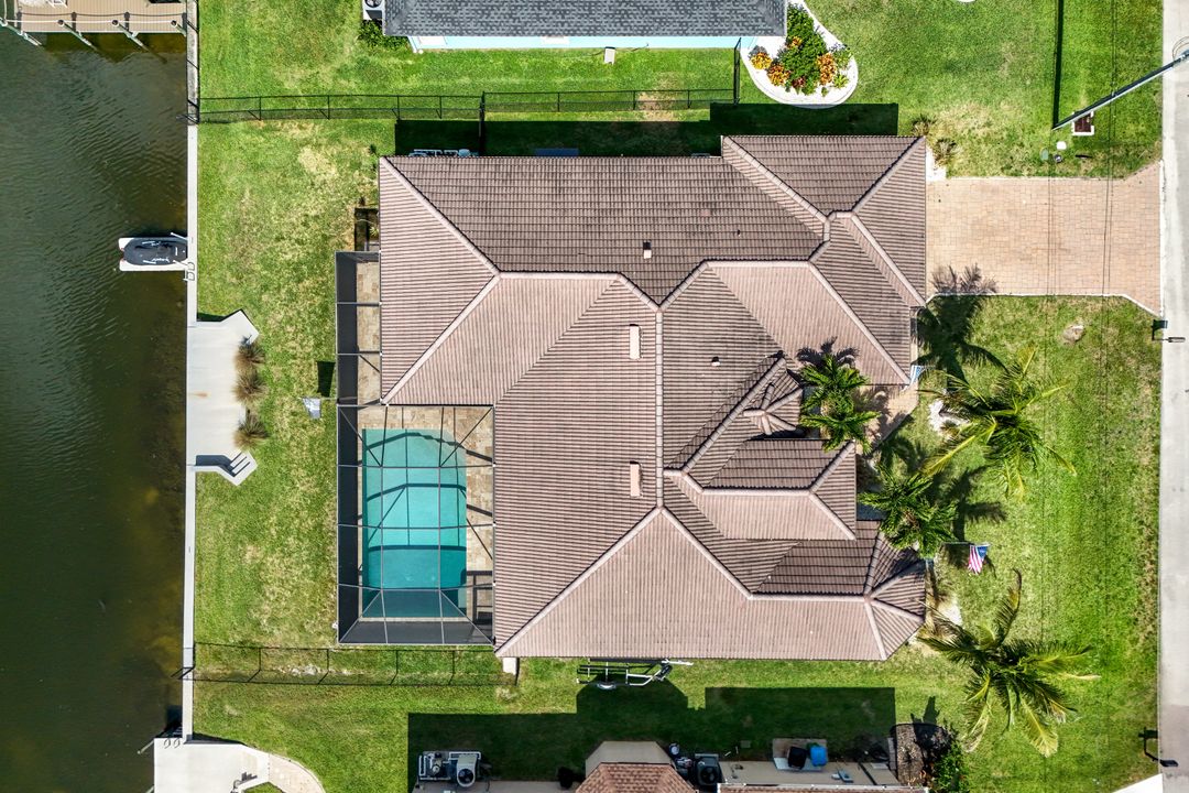 208 SW 15th St, Cape Coral, FL 33991