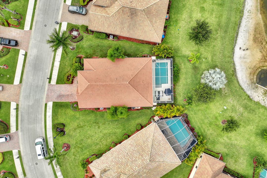 14534 Manchester Dr, Naples, FL 34114