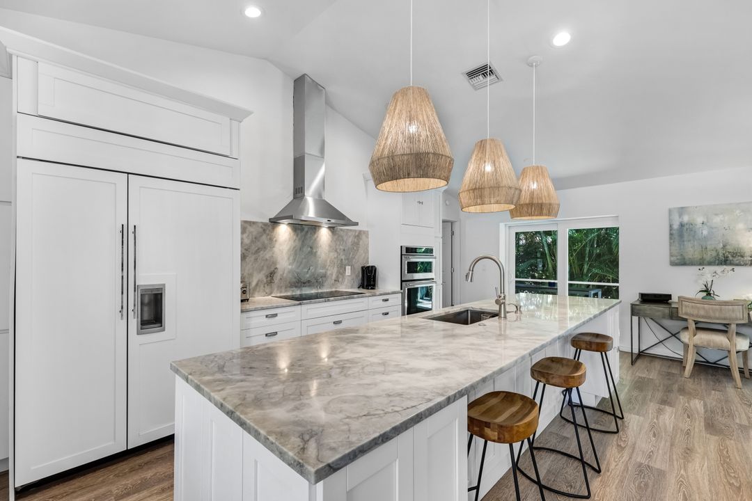 911 Ironwood Ct, Marco Island, FL 34145