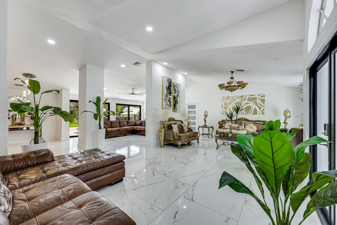 4335 45TH AVE NE, Naples, FL 34120