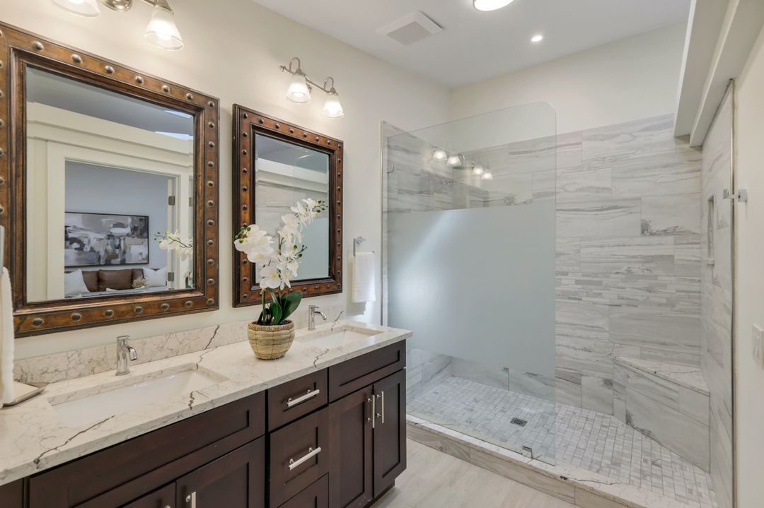 2861 Santa Barbara Blvd, Naples, FL 34116