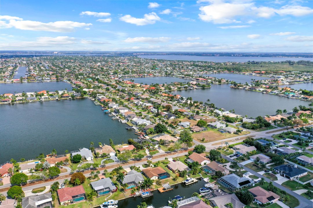 5032 Skyline Blvd, Cape Coral, FL 33914