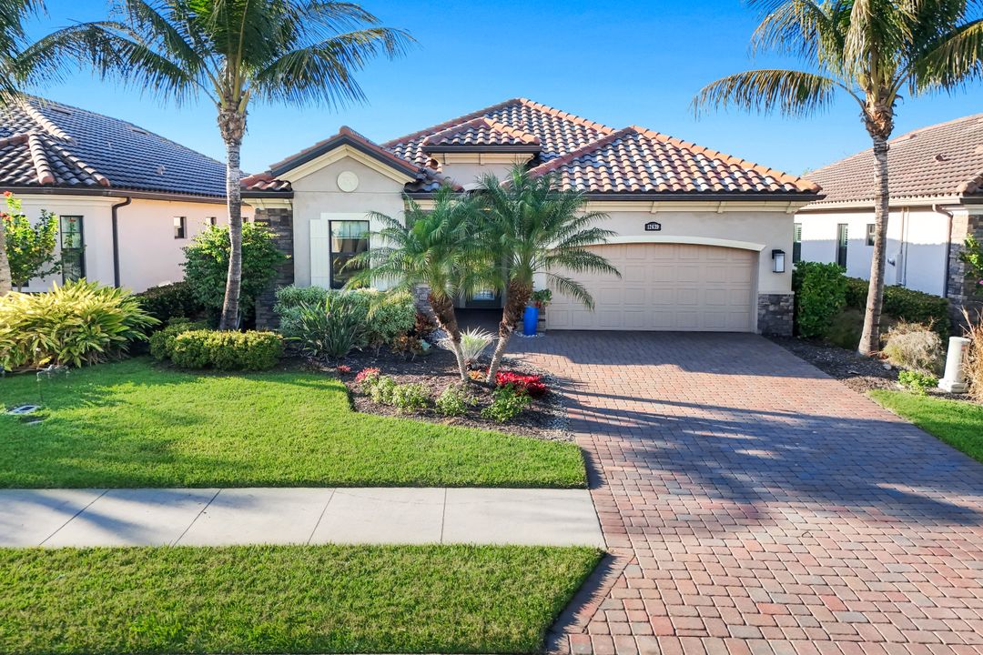 12639 Kinross Ln, Naples, FL 34120