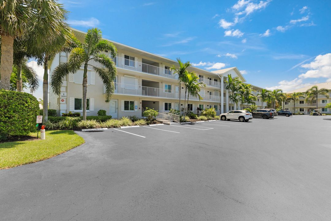 3051 Sandpiper Bay Cir #I101, Naples, FL 34112