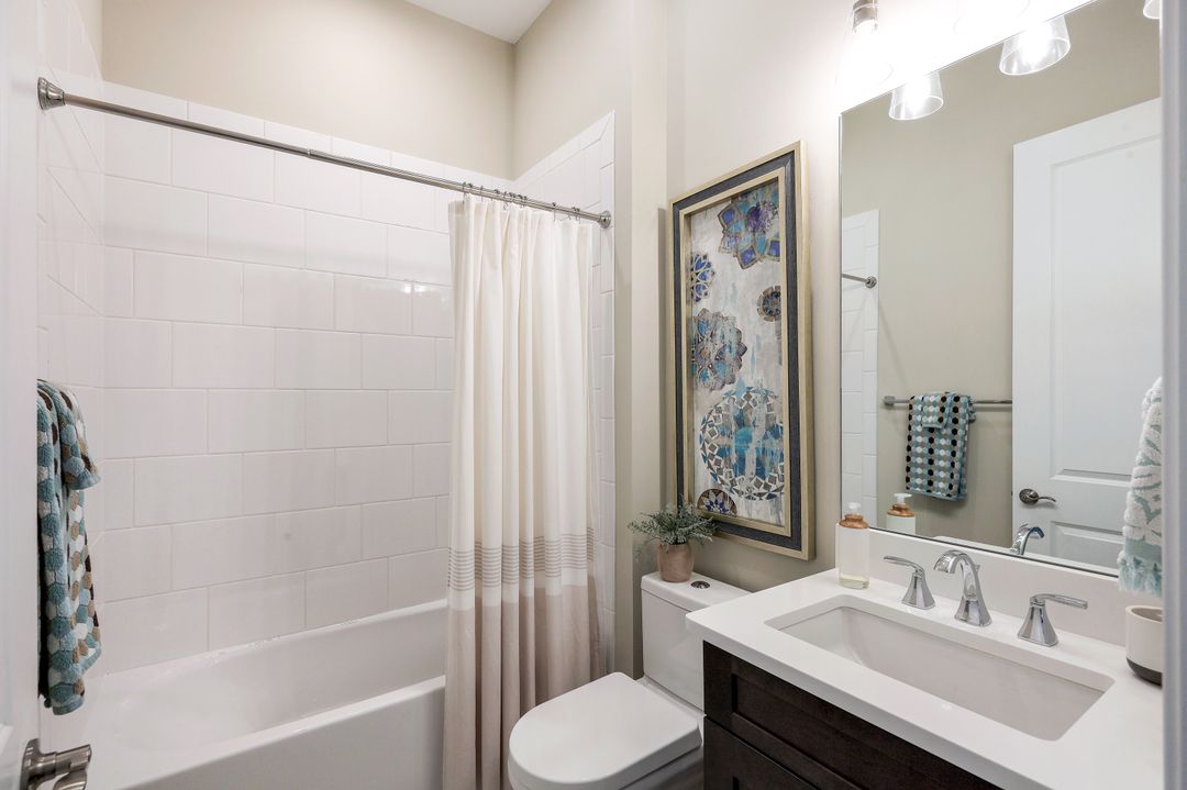 8880 Scarlotti Pl, Naples, FL 34119