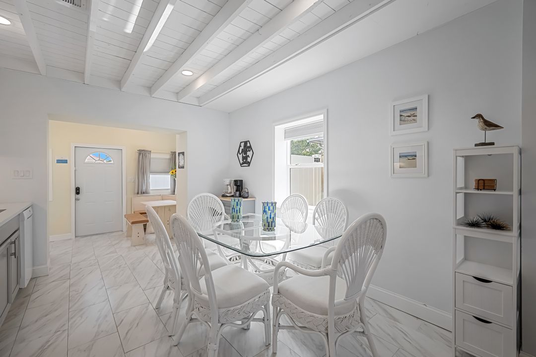 603 108th Ave N, Naples, FL 34108