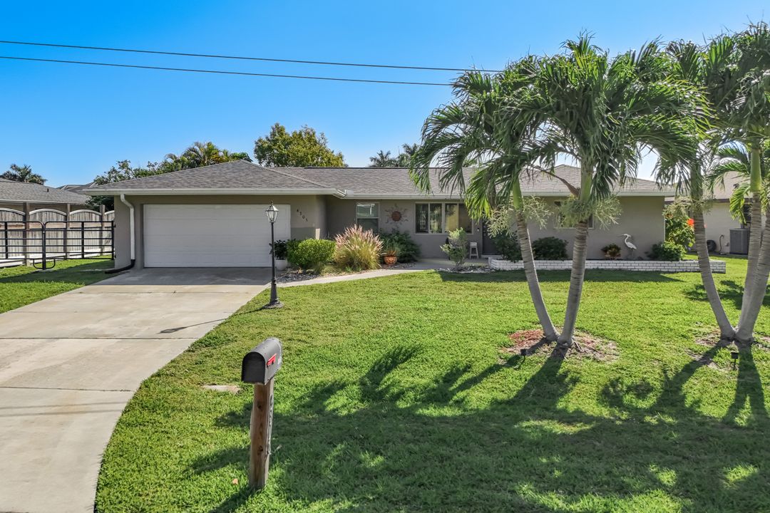 4305 SE 1st Ave, Cape Coral, FL 33904