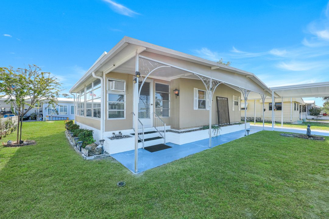 9335 Lord Rd, Bonita Springs, FL 34135
