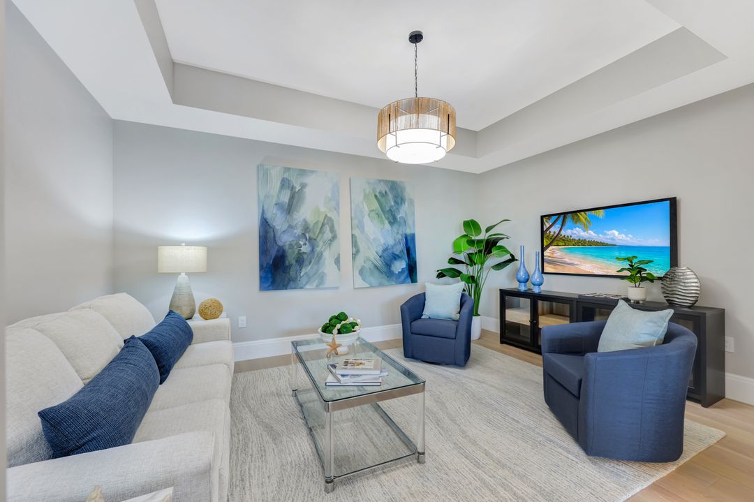 1130 3rd Ave S #512, Naples, FL 34102