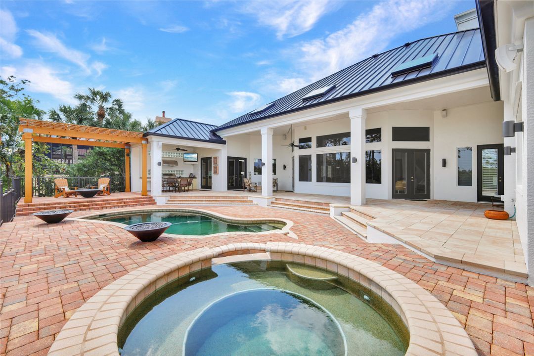 27820 Riverwalk Way, Bonita Springs, FL 34134