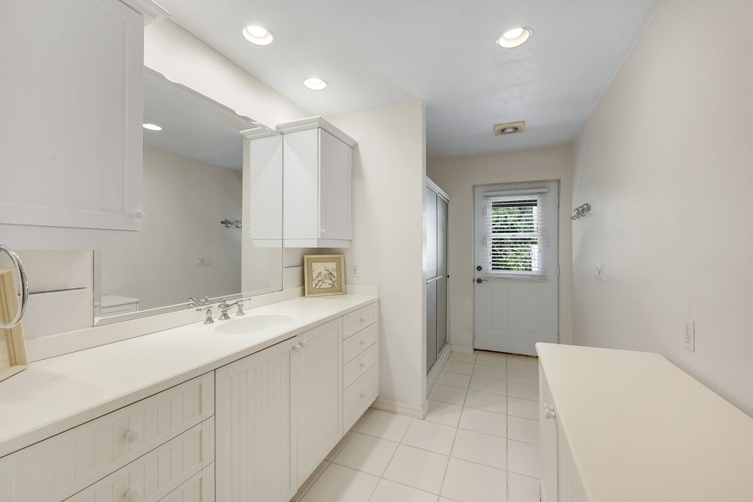 1924 Empress Ct, Naples, FL 34110