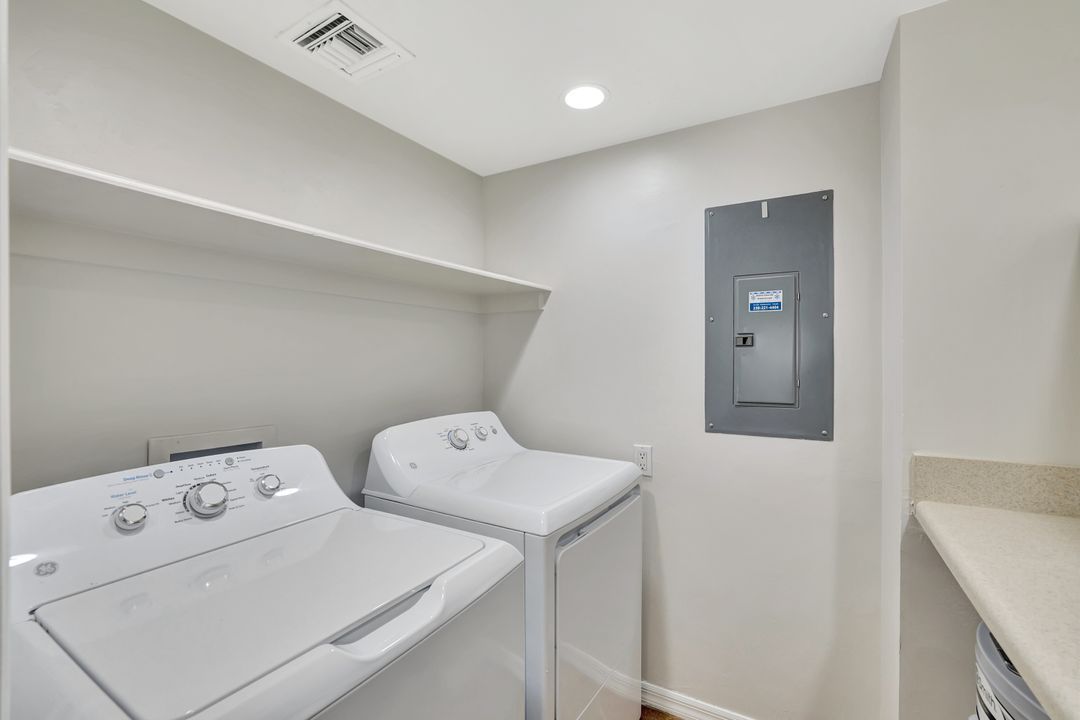 206 Woodshire Ln, Naples, FL 34105