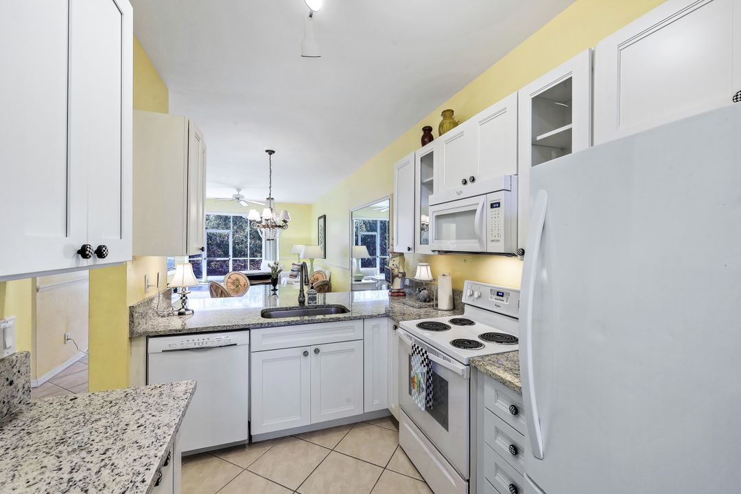 1308 Mainsail Dr #912, Naples, FL 34114
