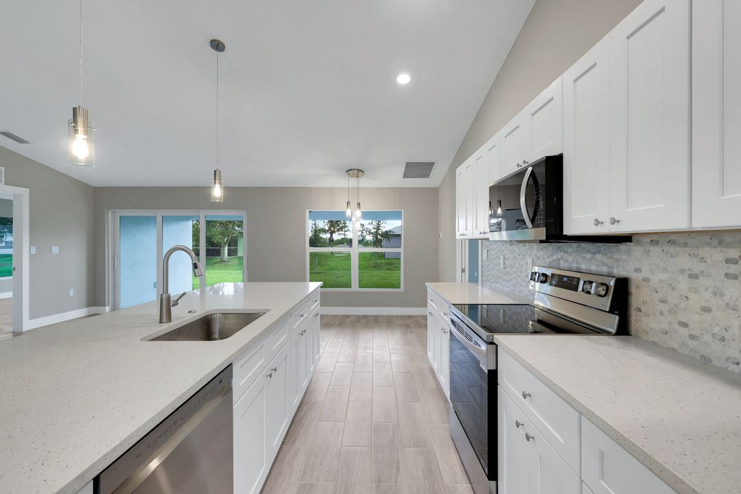 4408 NE 21st Pl, Cape Coral, FL 33909