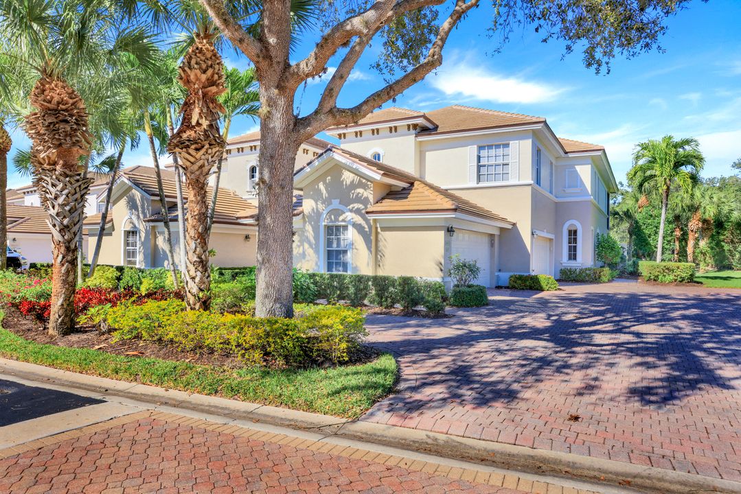 10115 Valiant Ct #201, Miromar Lakes, FL 33913