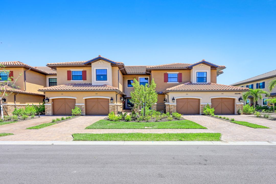 15248 Zeno Wy #204, Naples, FL 34114