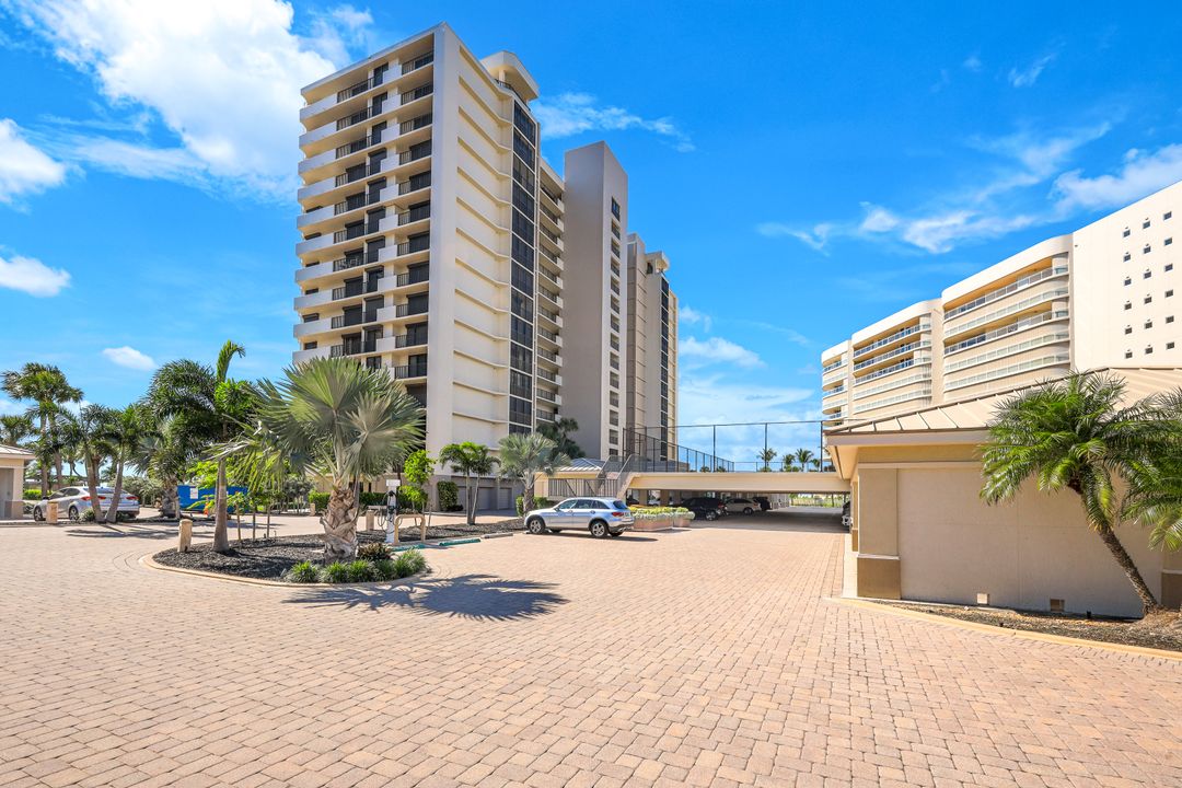 10951 Gulf Shore Dr #1202, Naples, FL 34108